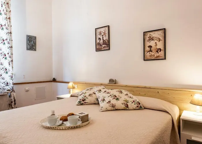 ベッド・アンド・ブレックファスト B＆b サン レミジオ